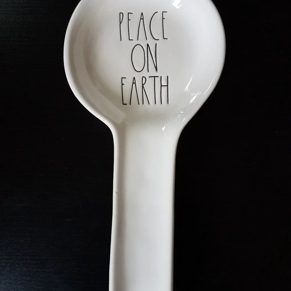 NEW‎ Rae Dunn Peace On Earth Spoon Rest!